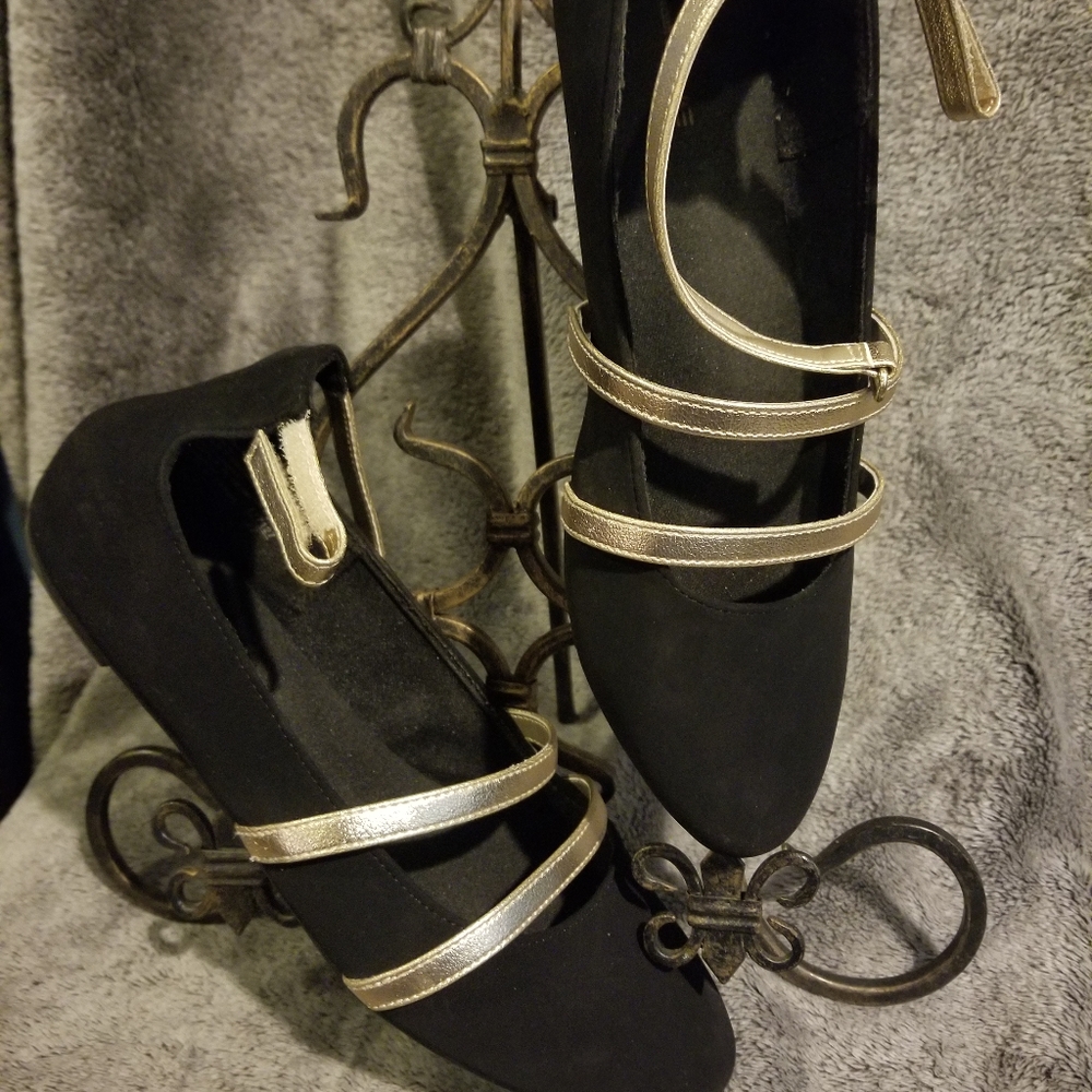 Gold and black ballerina flats